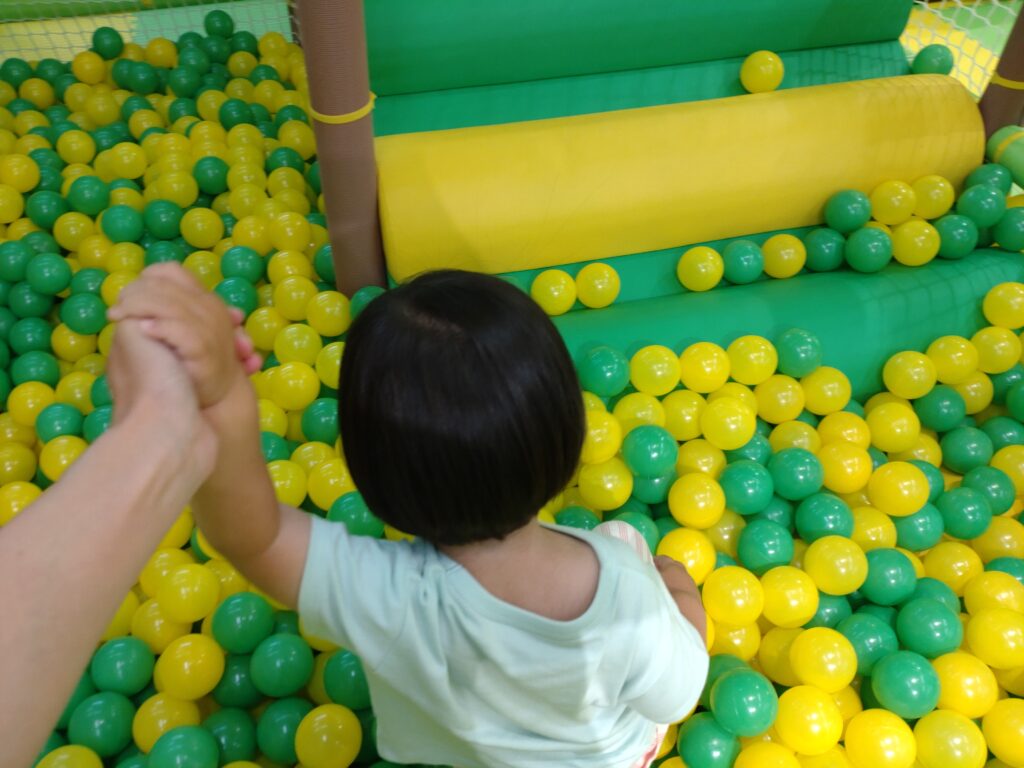 ボールプール
