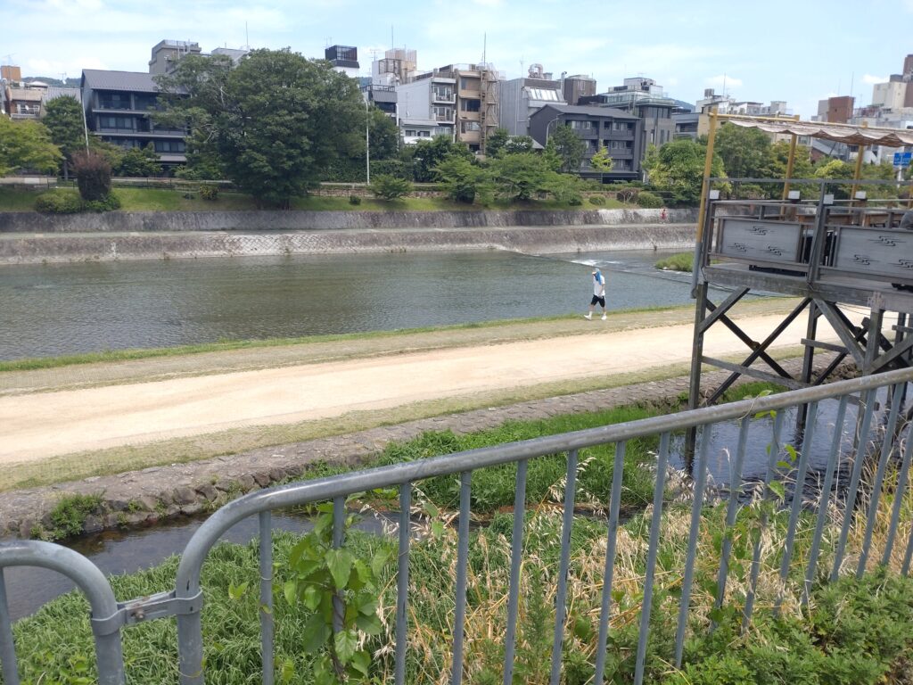 鴨川　先斗町
